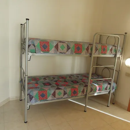 One Bedroom Flat With Terrace And Sea View Апартаменти Бібіоне