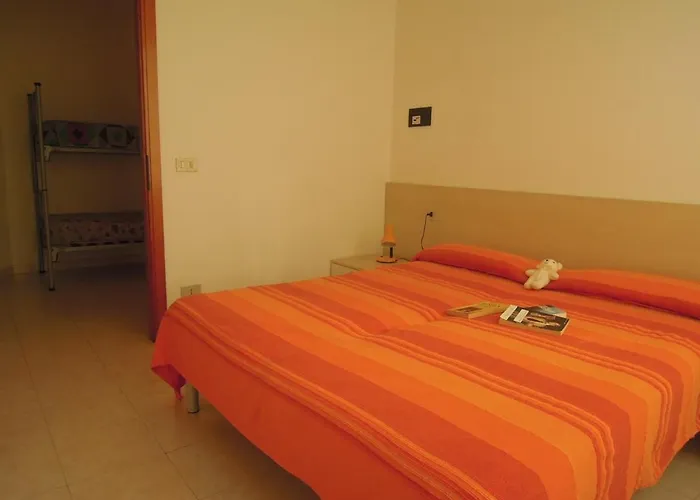 One Bedroom Flat With Terrace And Sea View *