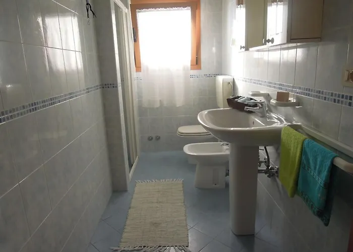 One Bedroom Flat With Terrace And Sea View 아파트